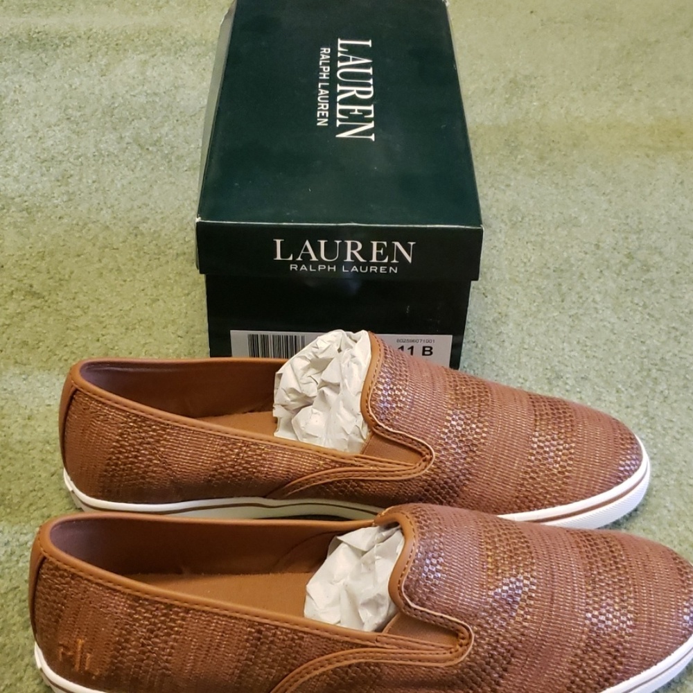 Womens slip on sneakers